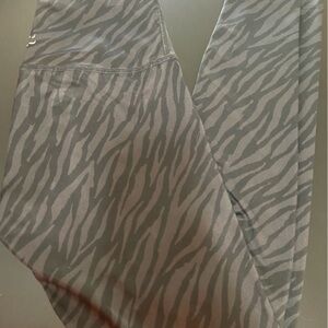 Beyond Yoga leggings with zebra print. Size small.